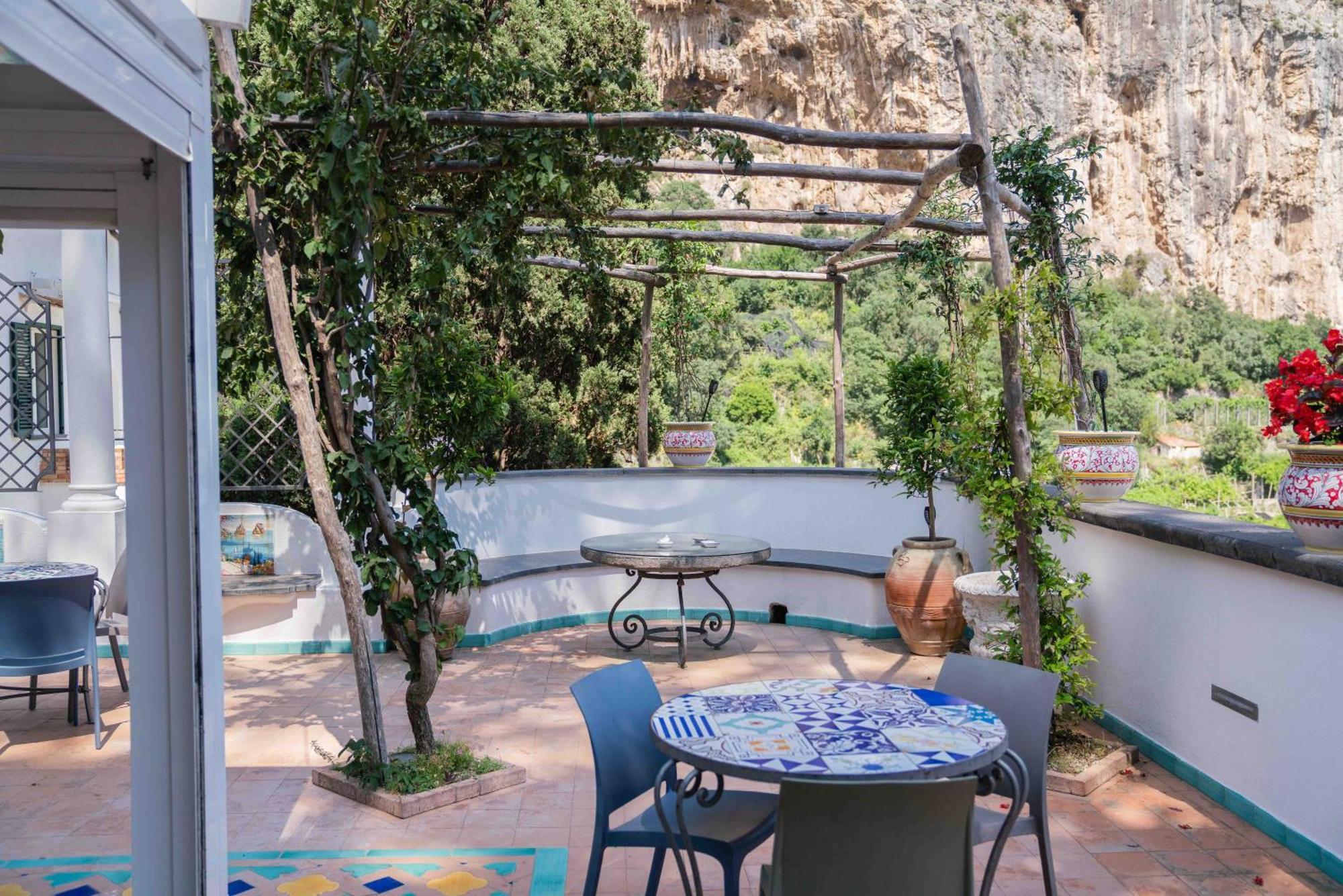 Hotel Villa Annalara Charme And Relax Amalfi Exterior foto