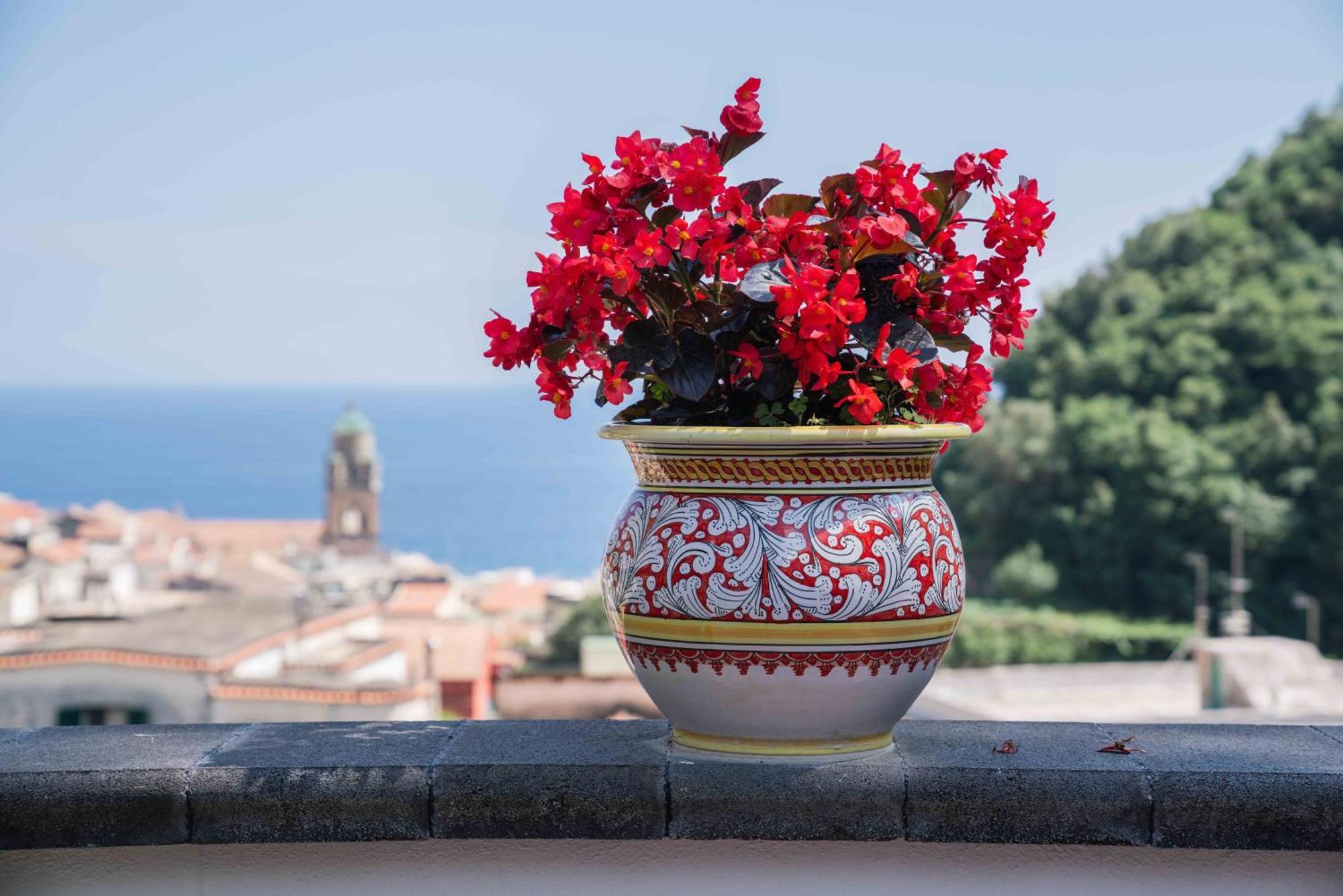 Hotel Villa Annalara Charme And Relax Amalfi Exterior foto